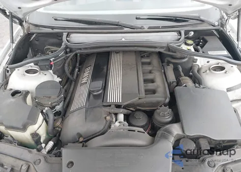 2003 BMW 325 Xi из США, поврежденный, VIN WBAEU33443PH88738